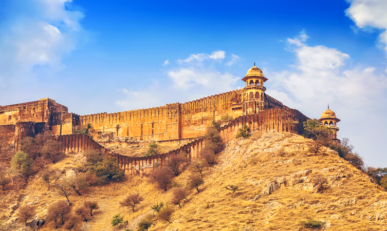 Visit the Jaigarh Fort in Jaipur