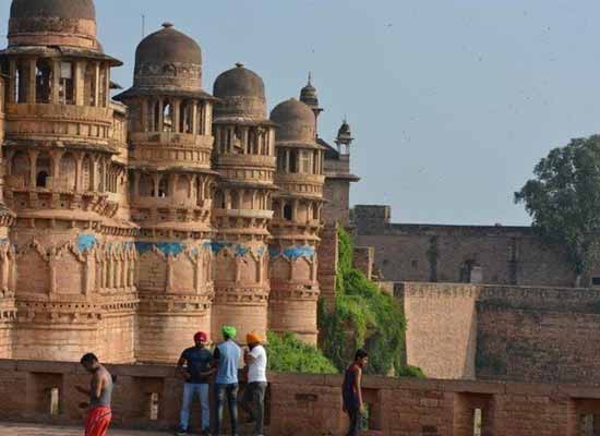 Delhi-Agra fatehpur sikri tour & tajmahal at sunrise